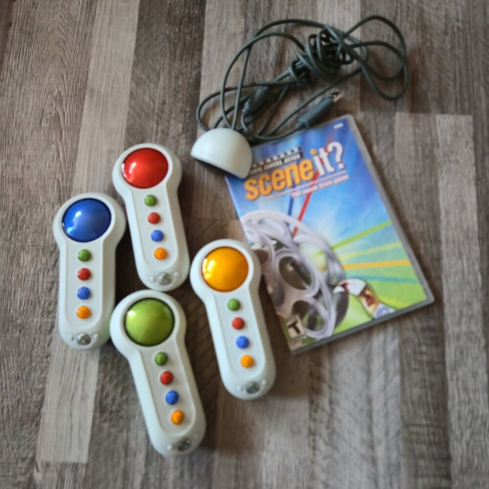 Microsoft Xbox 360 Scene It Lights Camera Action Game 4 Big Button Controllers